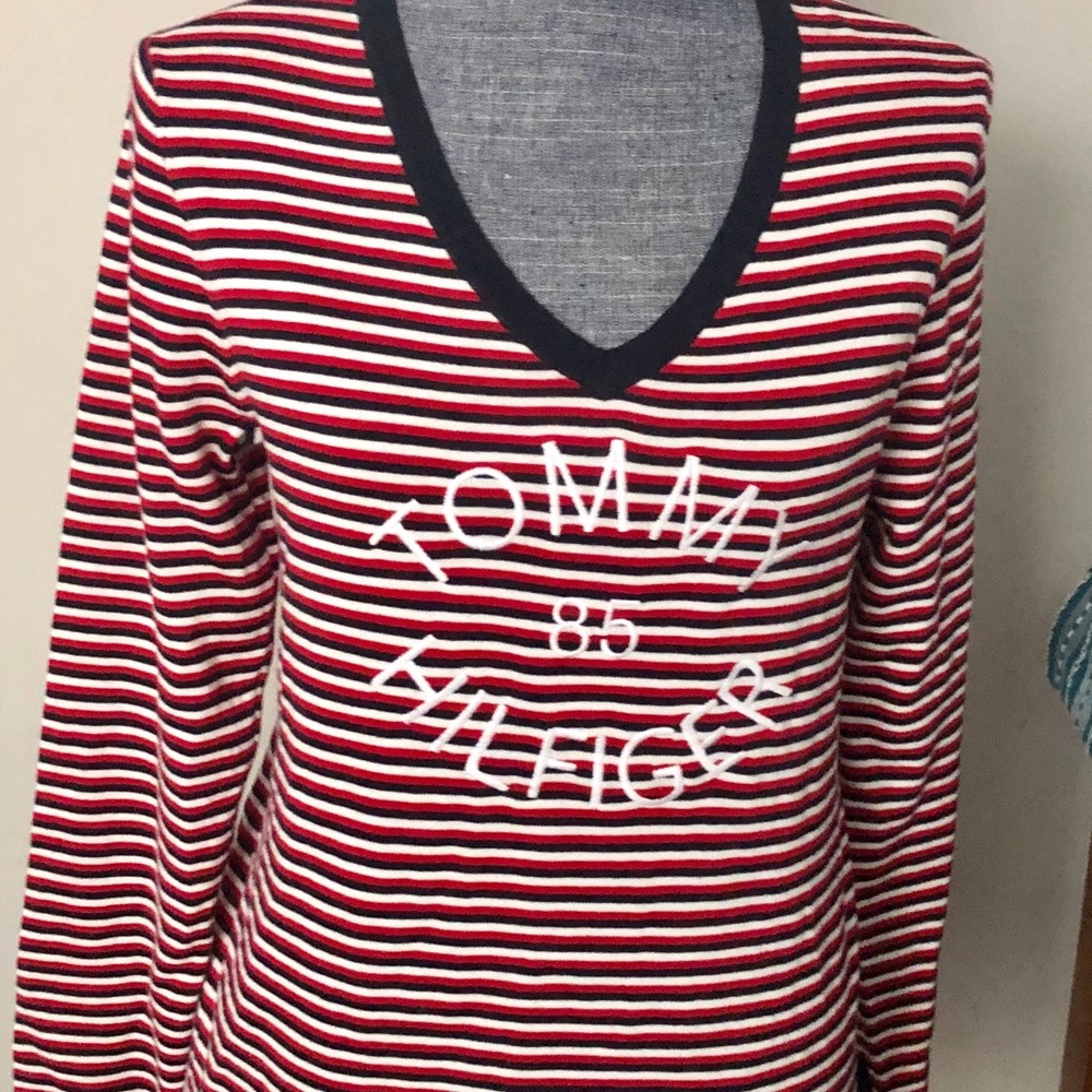NWT Tommy Hilfiger Women’s Striped Pullover .